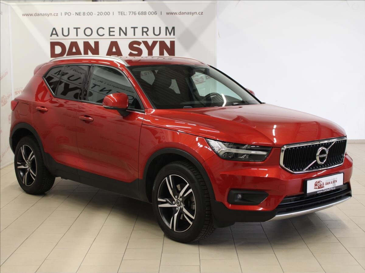 Volvo XC40 SUV / Terénní 2,0 l 182 kw
