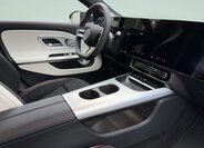 Mercedes-Benz CLA Sedan / Limuzína 1,3 l 120 kw