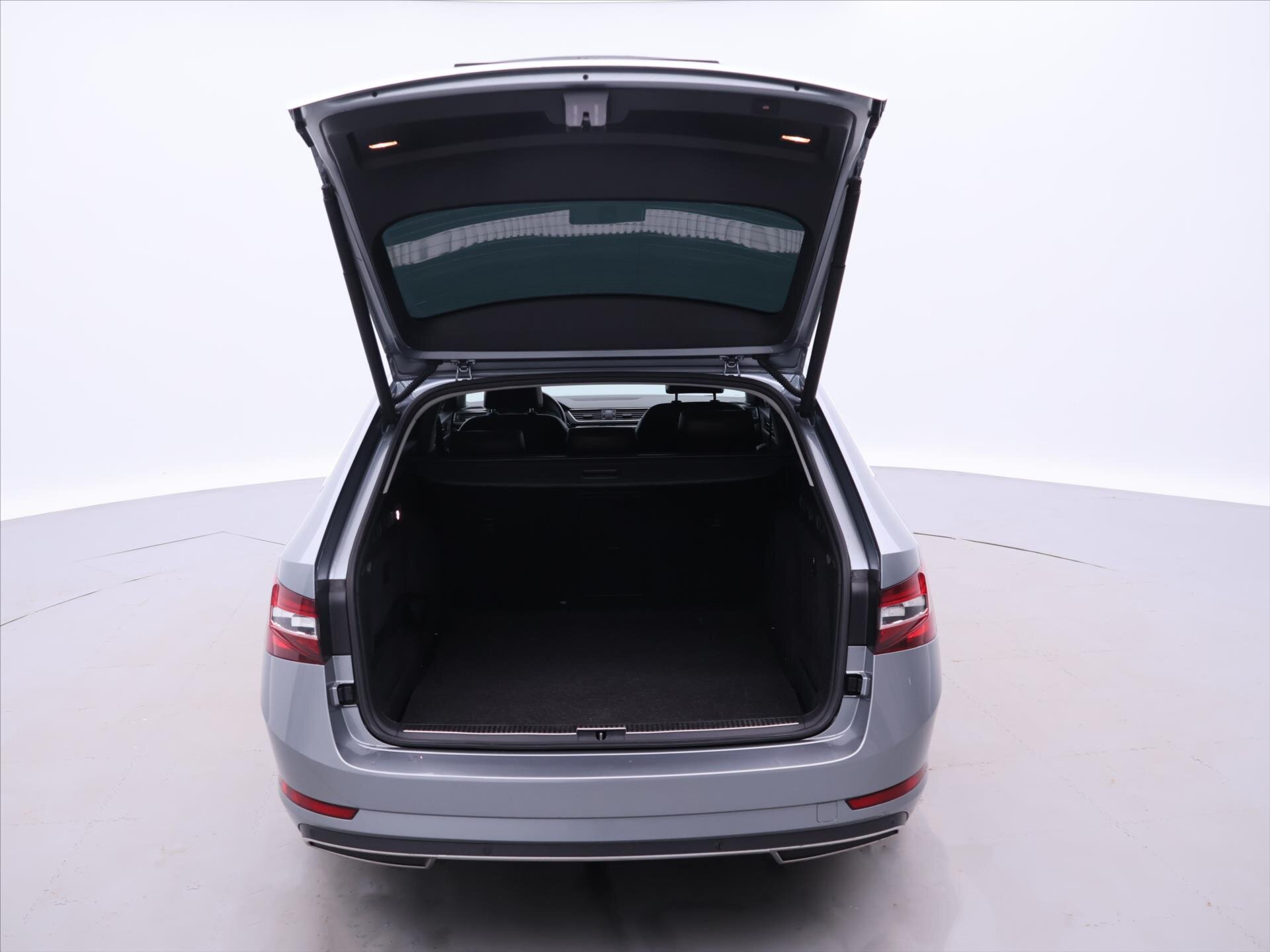 Škoda Superb Kombi 2,0 l 140 kw