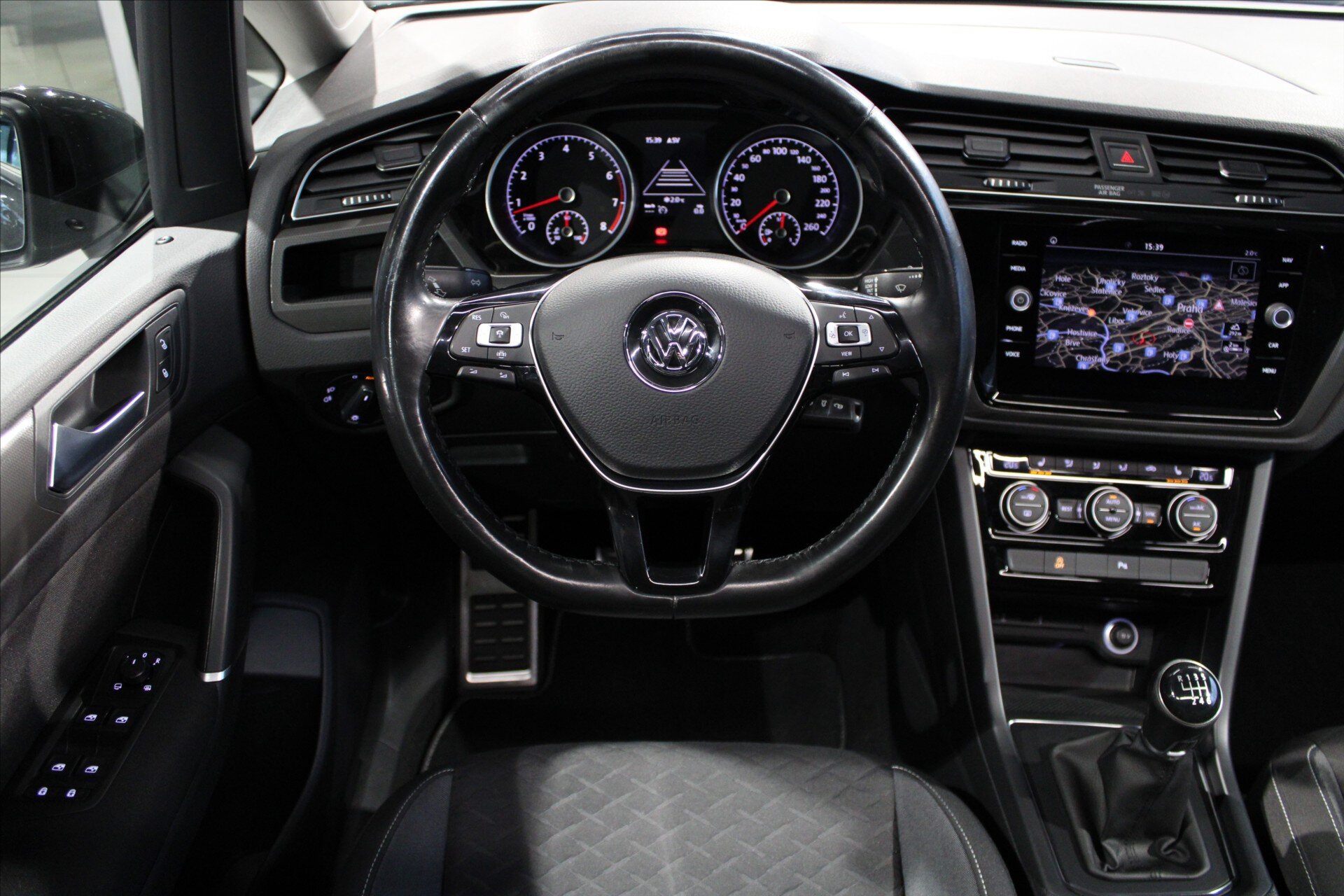 Volkswagen Touran MPV 1,5 l 110 kw