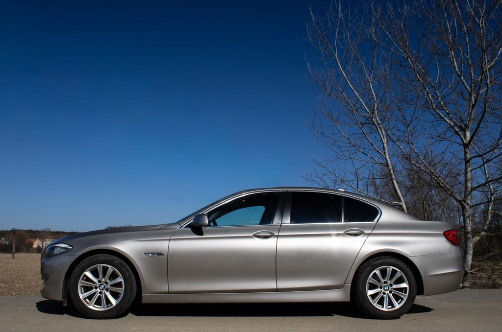 BMW Řada 5 Sedan / Limuzína 2,0 l 120 kw