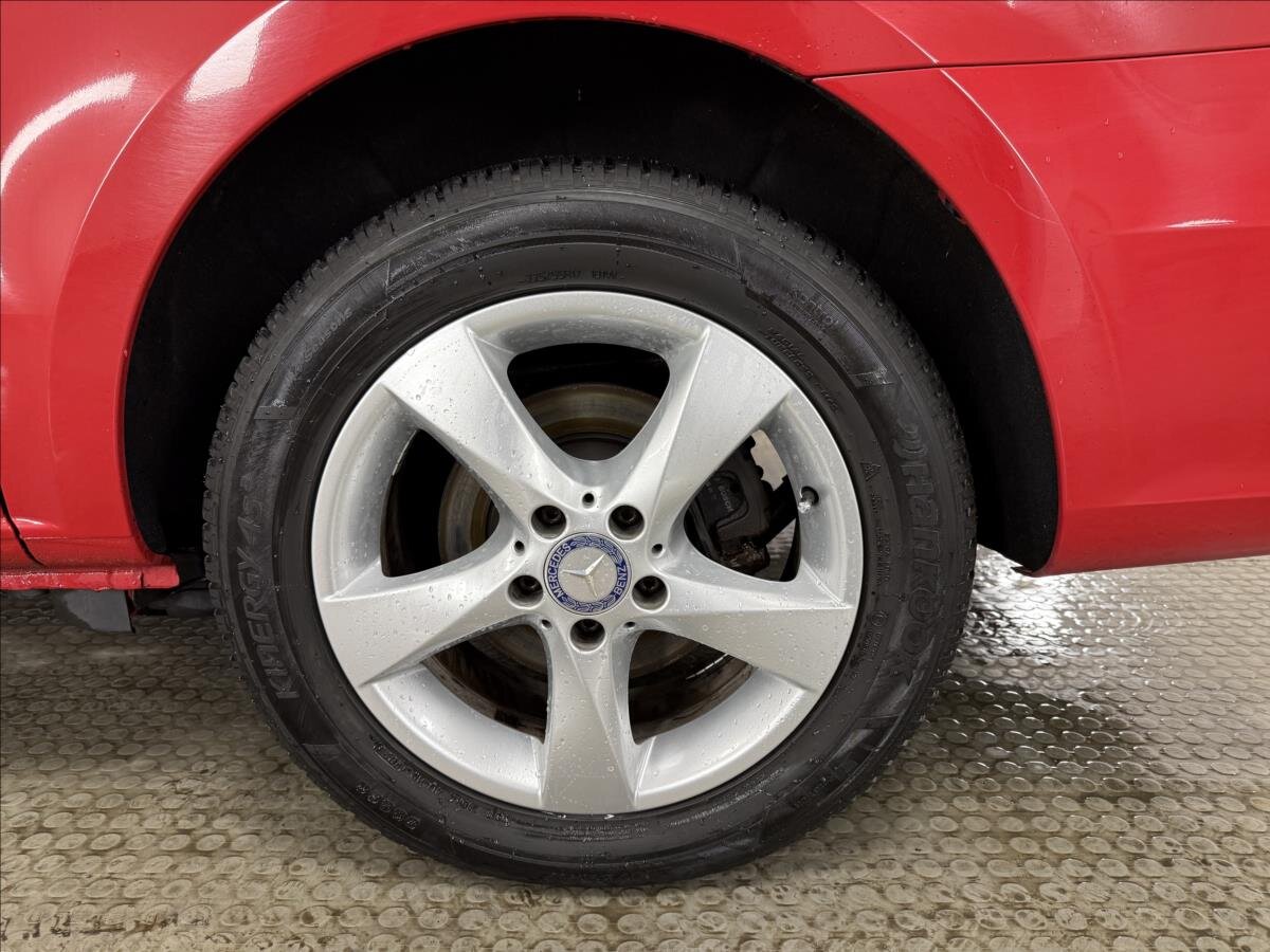 Mercedes-Benz Třídy V MPV 2,1 l 140 kw