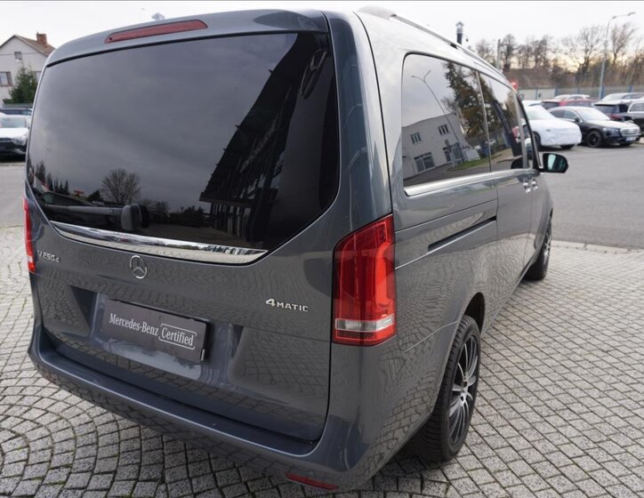 Mercedes-Benz Třídy V 6