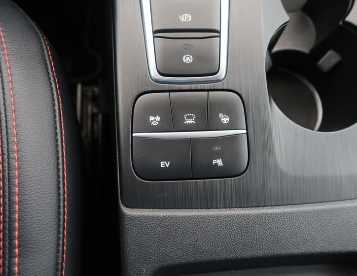 Ford Kuga SUV 2,5 l 112 kw