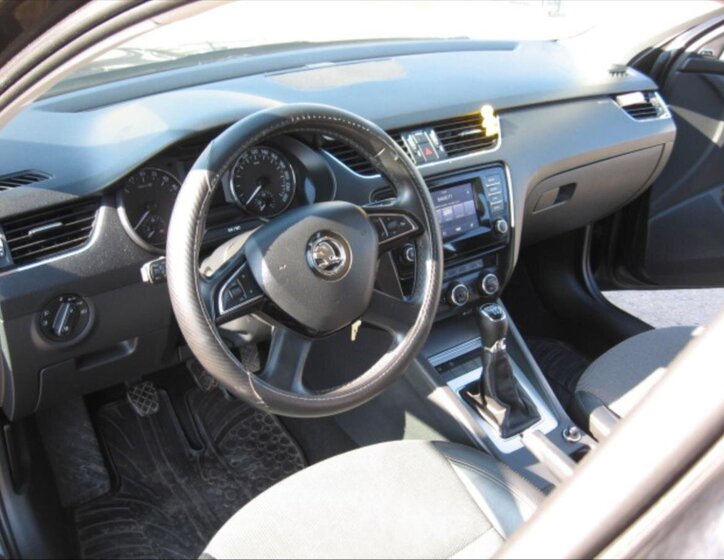 Škoda Octavia Kombi 1,6 l 77 kw