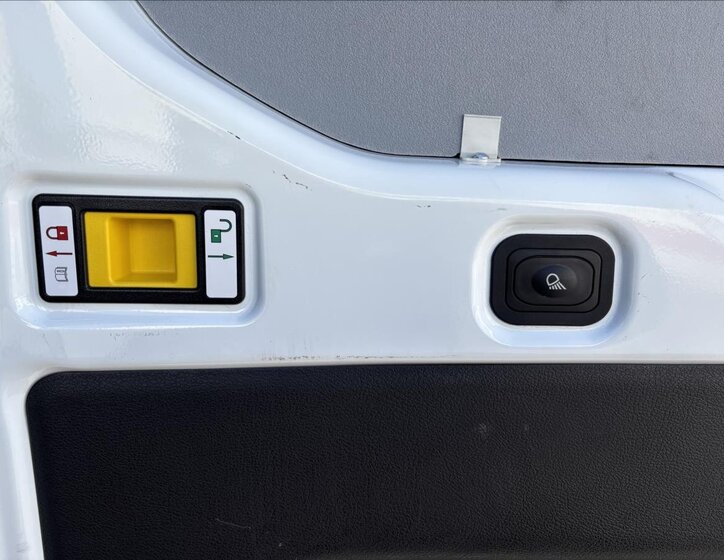 Ford Transit Skříň 2,0 l 96 kw