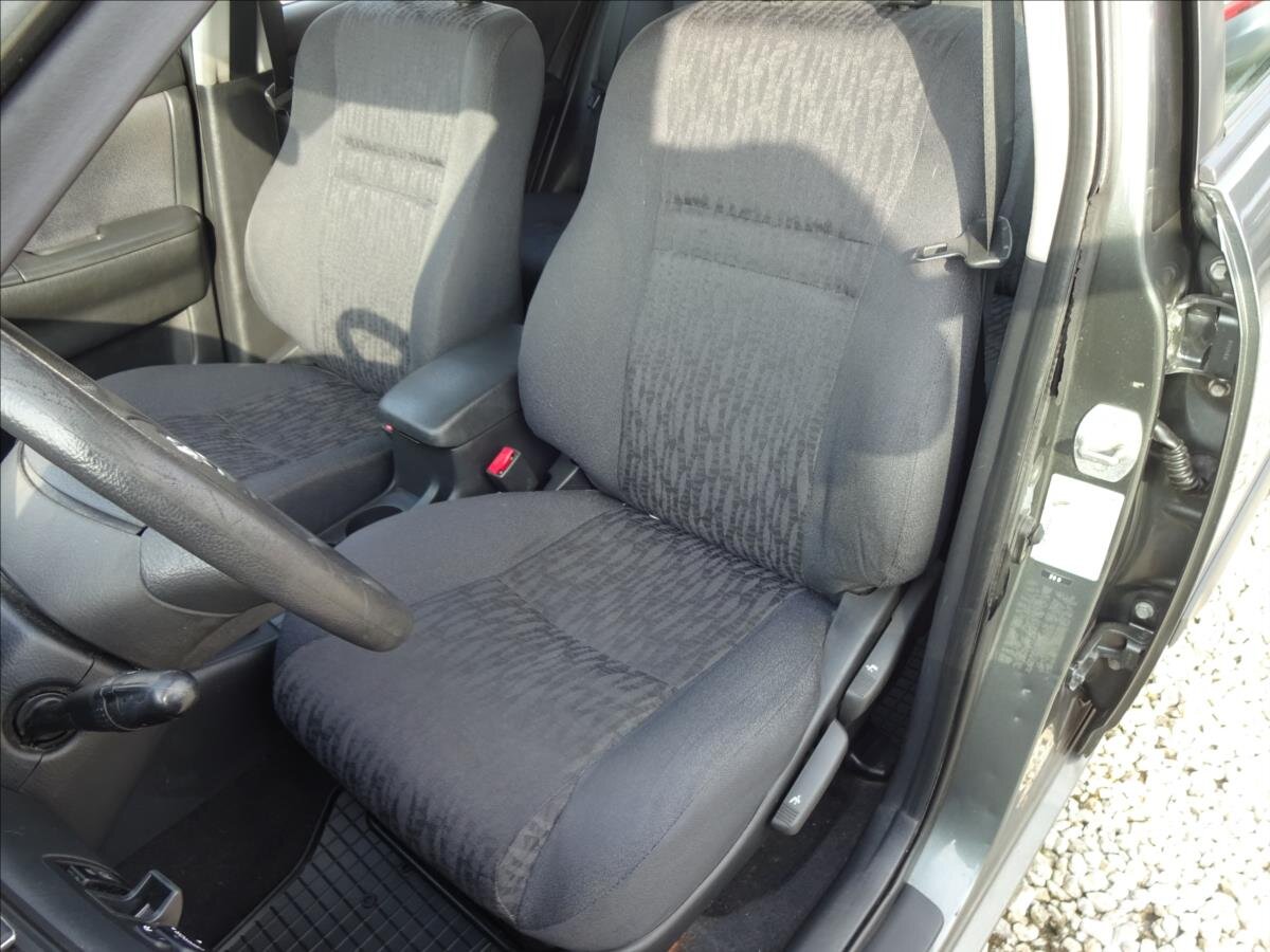 Toyota Corolla Hatchback 1,4 l 71 kw