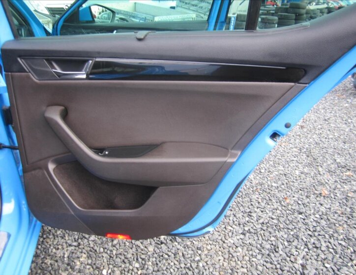 Škoda Superb Liftback 2,0 l 200 kw