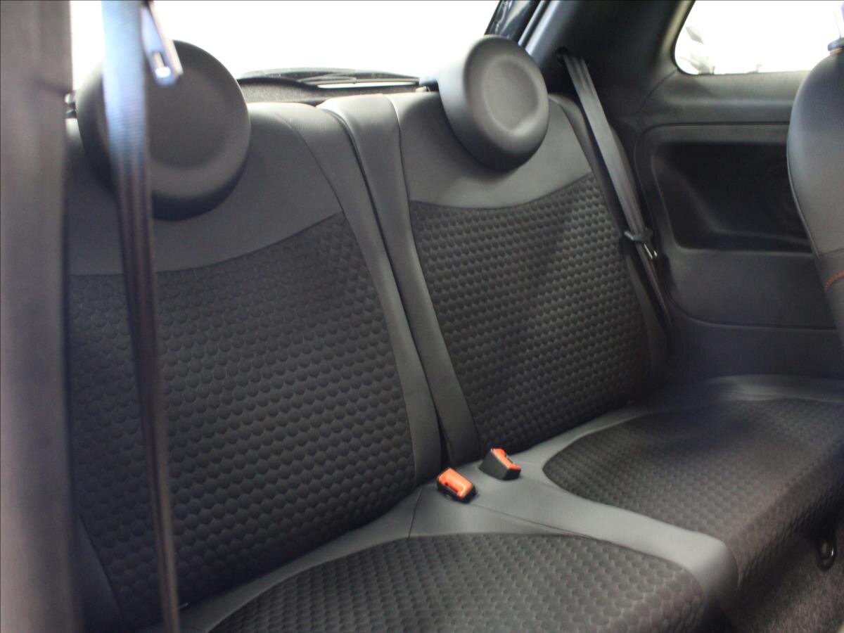 Fiat 500 Hatchback 899,0 63 kw