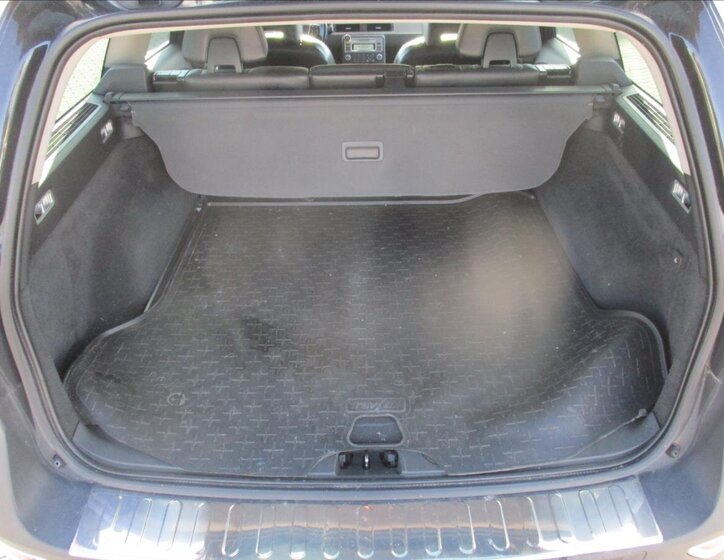 Volvo XC70 Kombi 2,4 l 151 kw