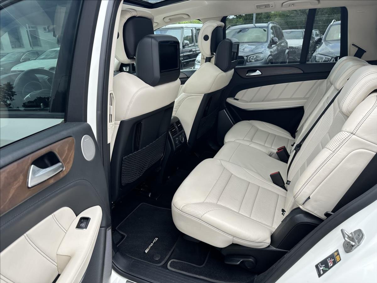 Mercedes-Benz GLS SUV 5,5 l 430 kw