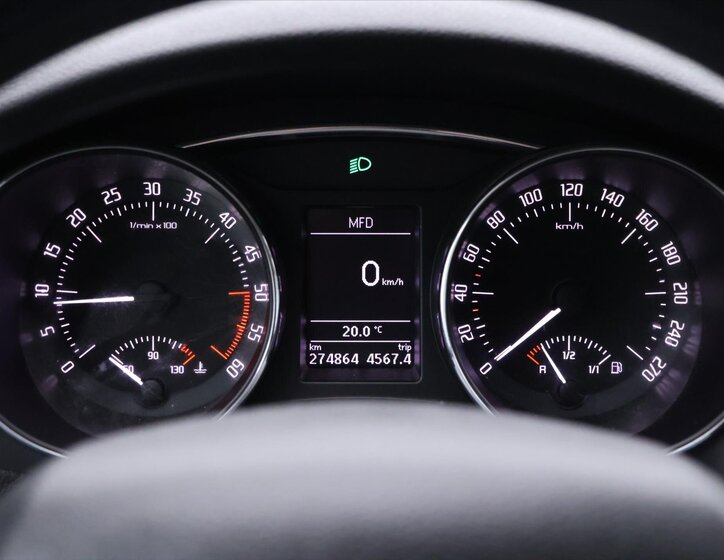 Škoda Superb Kombi 2,0 l 103 kw