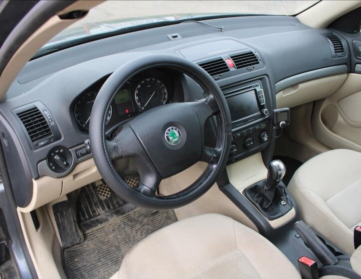 Škoda Octavia Liftback 1,9 l 77 kw