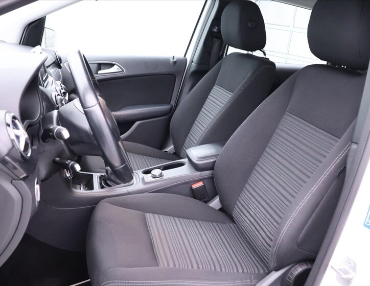 Mercedes-Benz Třídy B 12