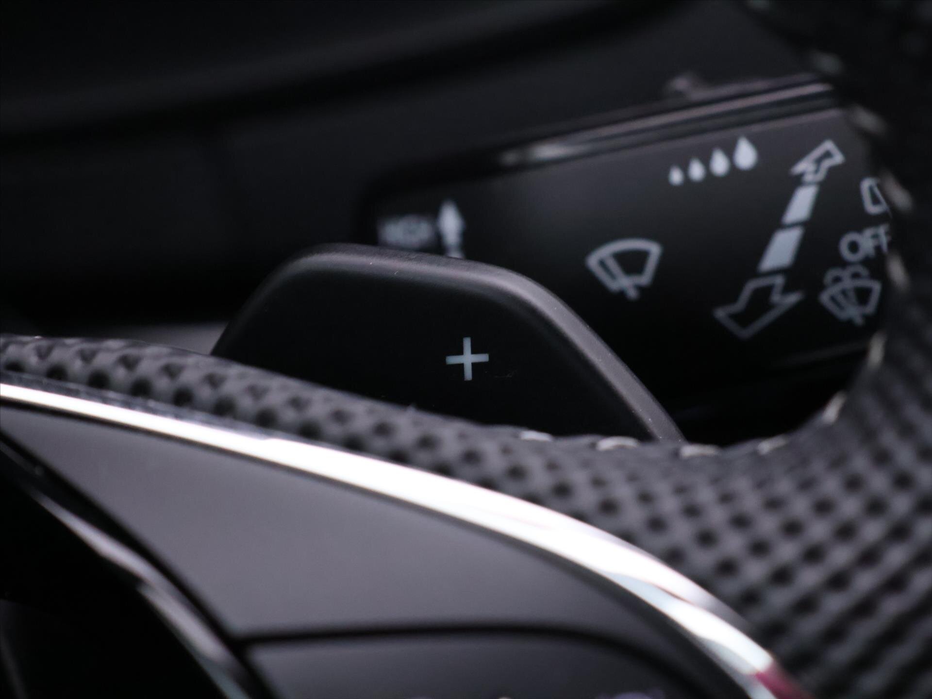 Škoda Karoq SUV / Terénní 2,0 l 110 kw