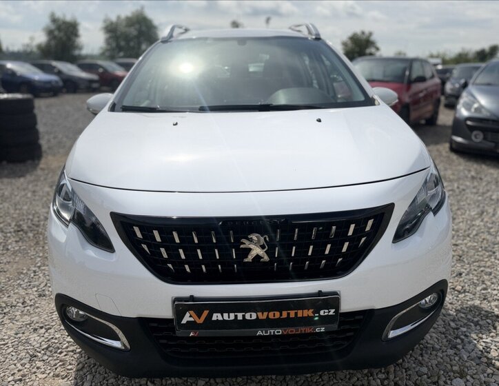 Peugeot 2008 SUV / Terénní 1,2 l 61 kw