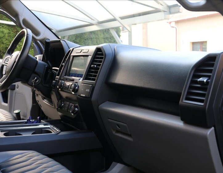 Ford F-150 Pick-up 5,0 l 287 kw