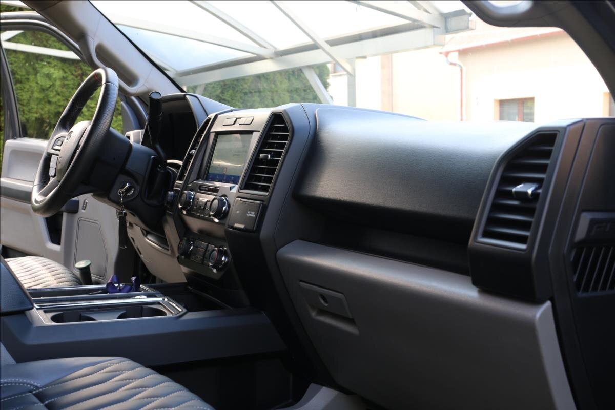 Ford F-150 Pick-up 5,0 l 287 kw