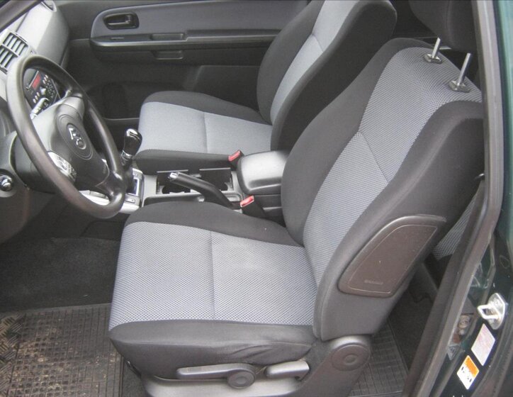 Suzuki Grand Vitara 10