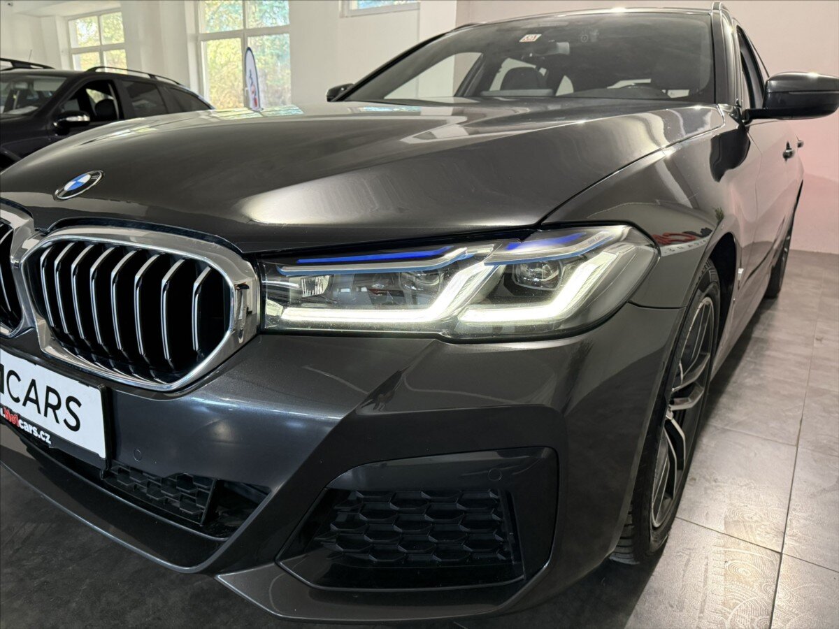 BMW Řada 5 Kombi 3,0 l 210 kw