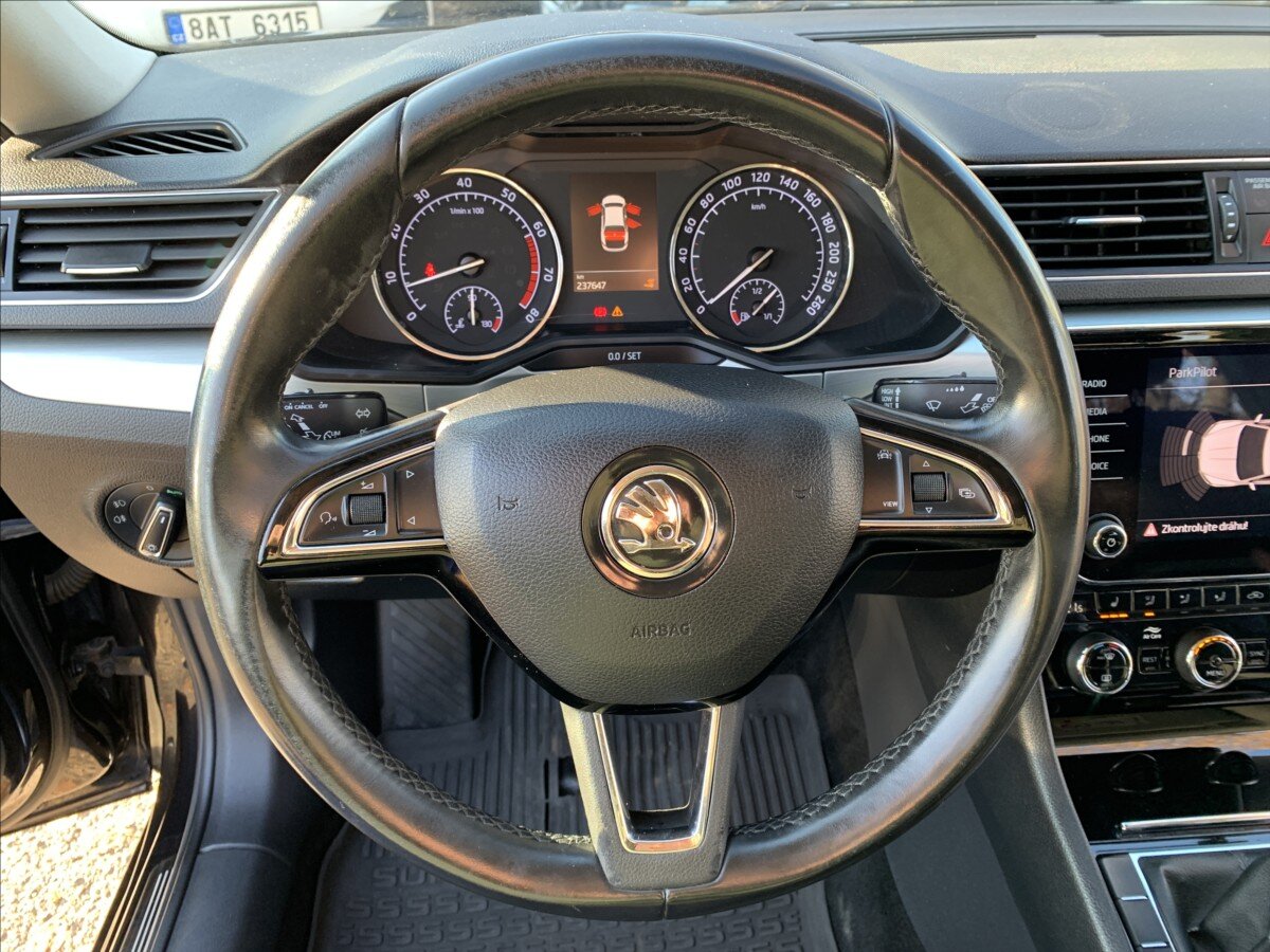 Škoda Superb Sedan / Limuzína 1,5 l 110 kw