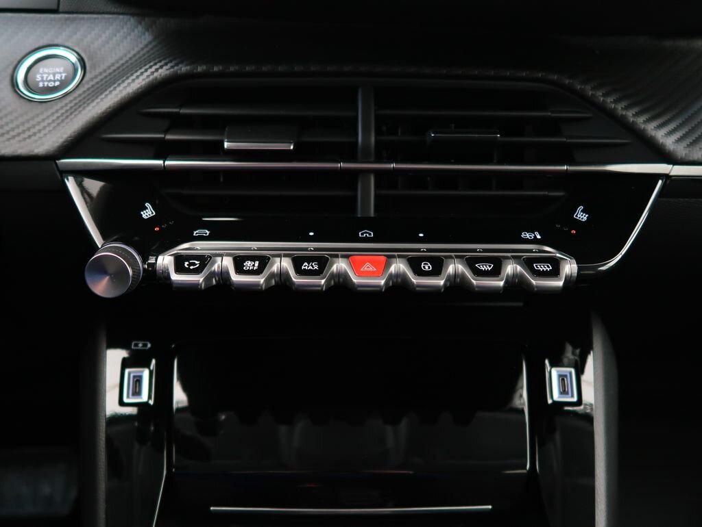 Peugeot 208 Hatchback 1,2 l 74 kw