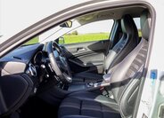 Mercedes-Benz GLA 11