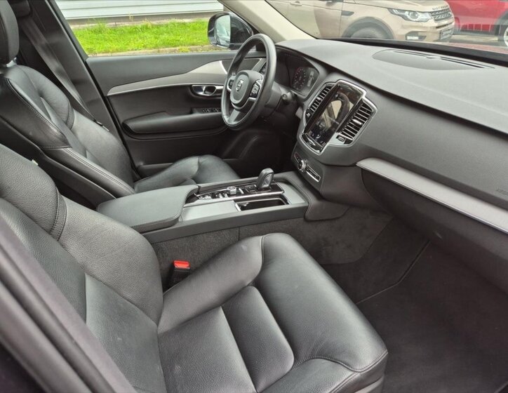 Volvo XC90 SUV 2,0 l 173 kw