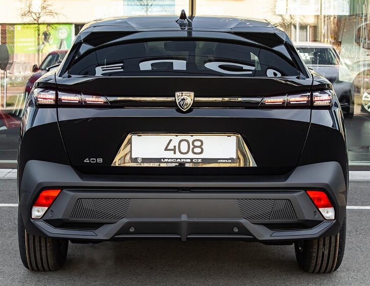 Peugeot 408 Liftback 1,2 l 105 kw