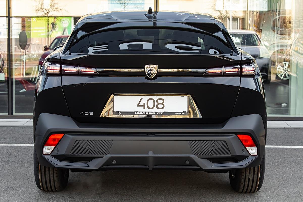 Peugeot 408 Liftback 1,2 l 105 kw