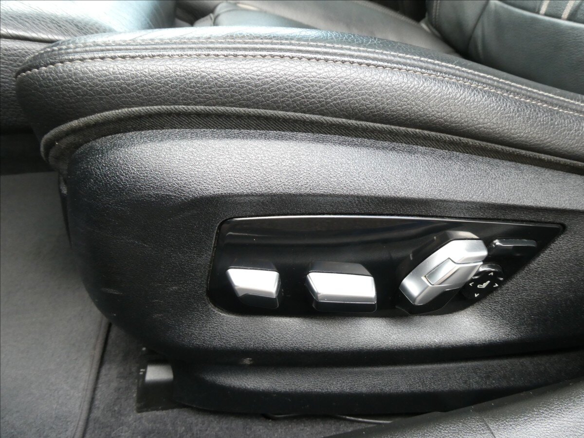 BMW Řada 5 Kombi 3,0 l 235 kw