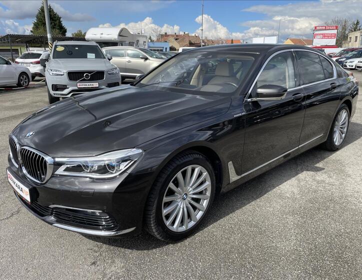 BMW Řada 7 1