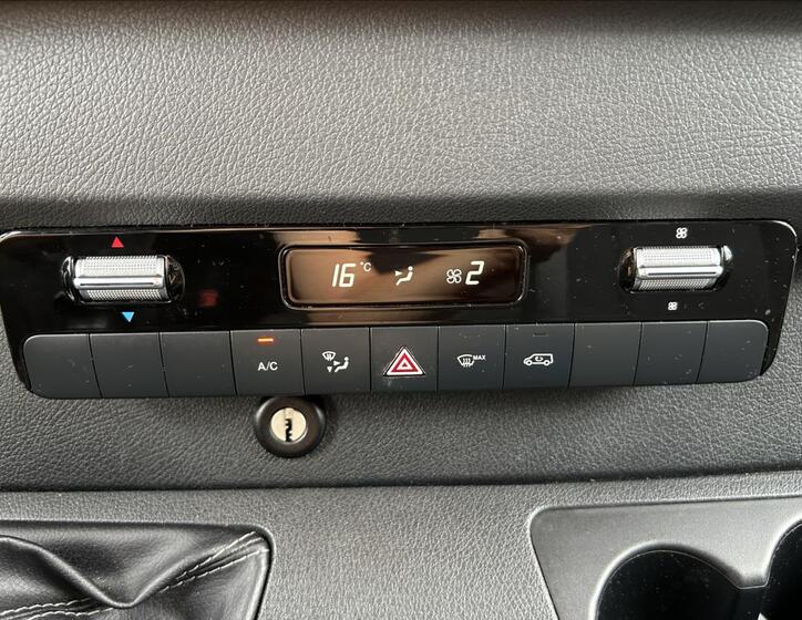 Mercedes-Benz Sprinter 21