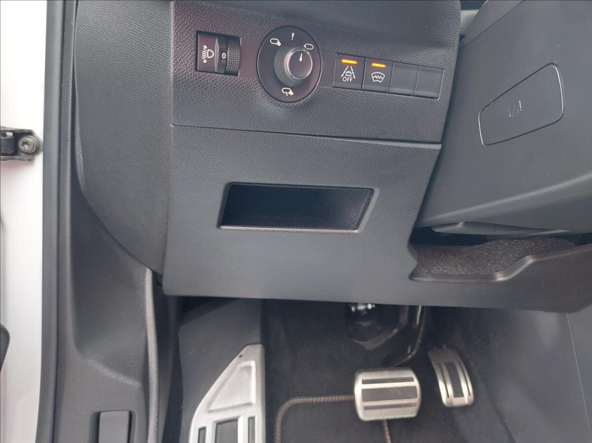 DS Automobiles DS7 Crossback SUV / Terénní 1,6 l 133 kw