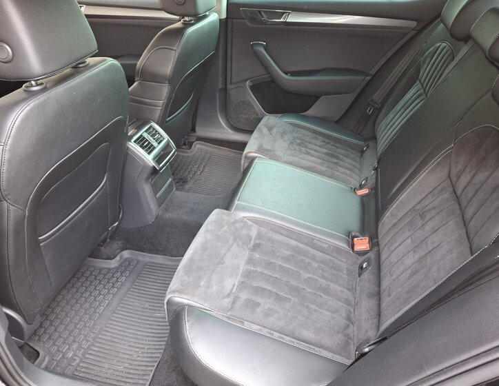 Škoda Superb Sedan / Limuzína 2,0 l 110 kw