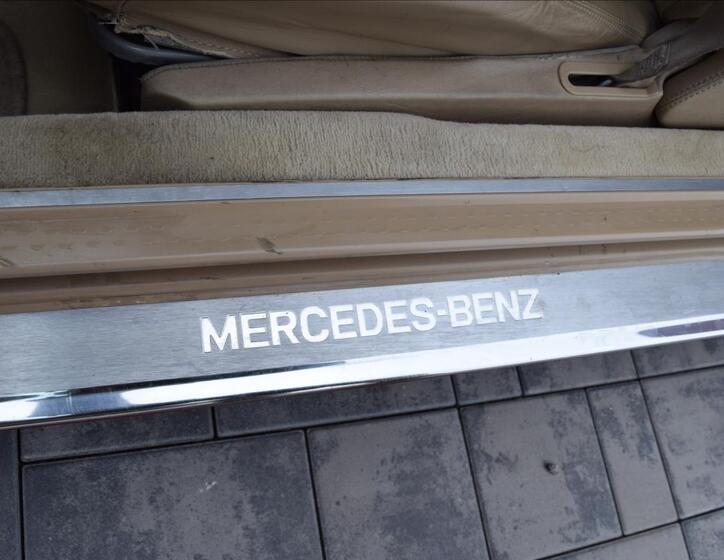 Mercedes-Benz SL 24