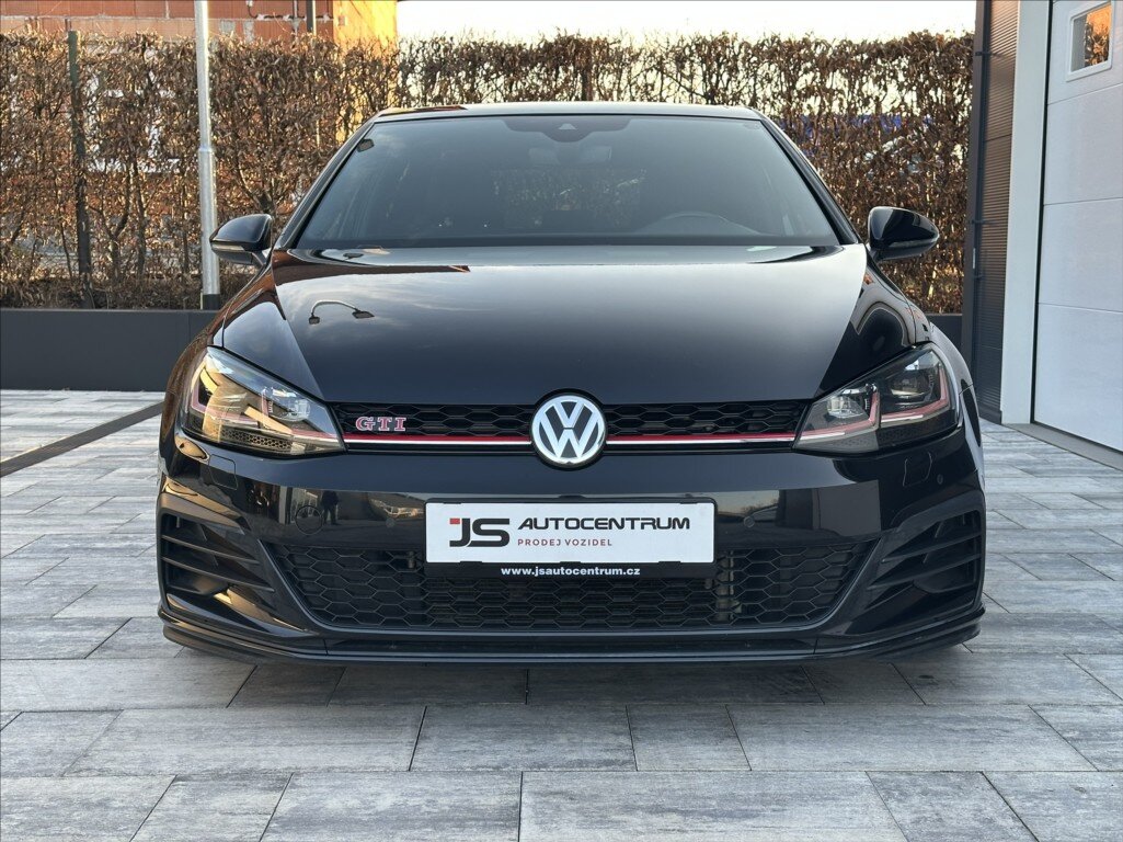 Volkswagen Golf Hatchback 2,0 l 180 kw