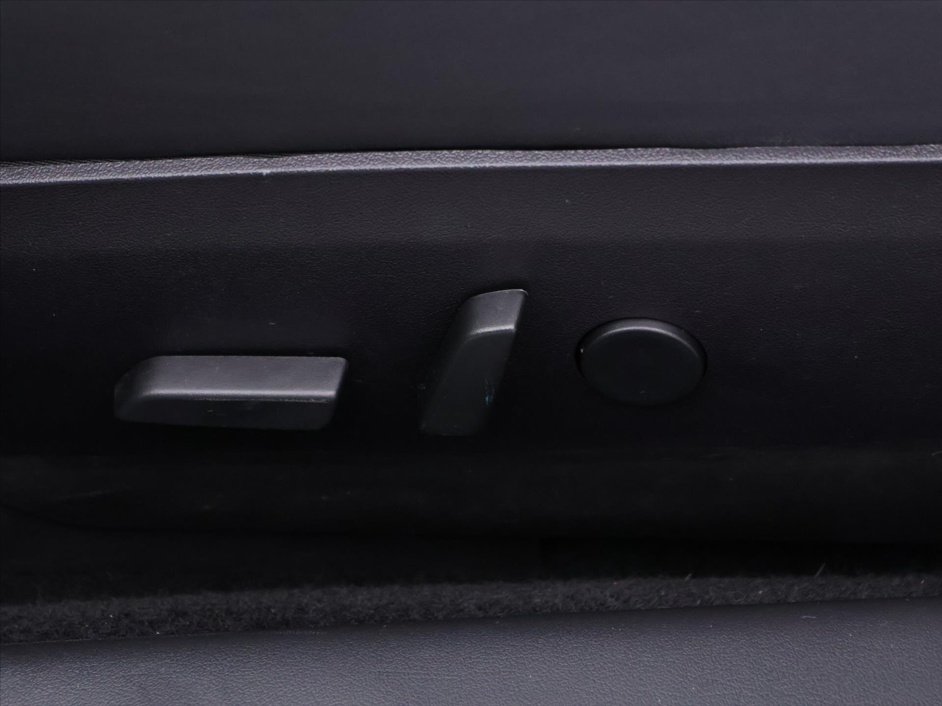 Tesla Model 3 Sedan 0,0 425 kw