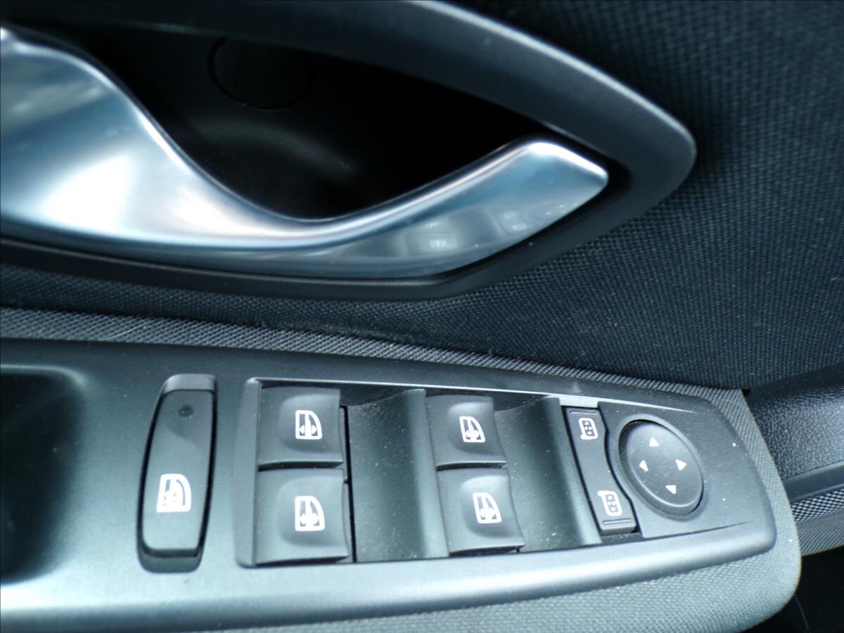 Renault Mégane Hatchback 1,6 l 74 kw