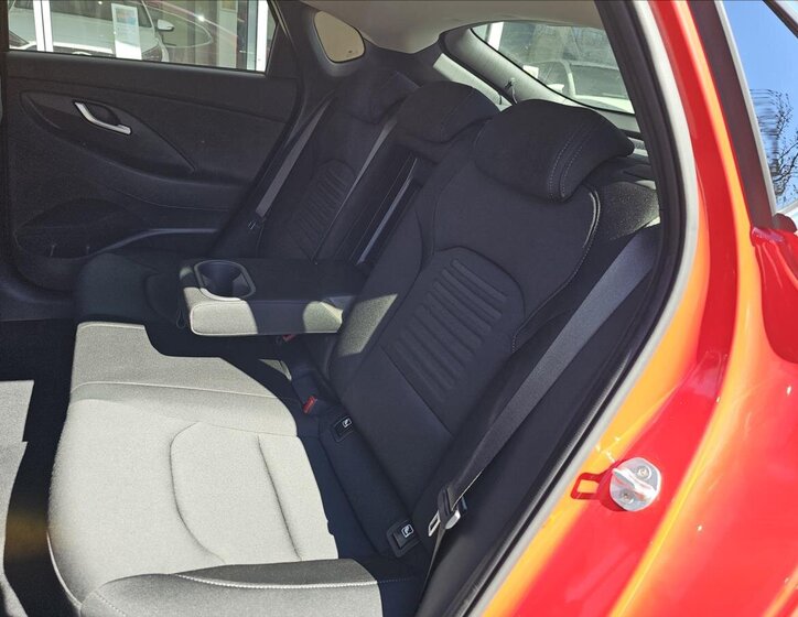 Hyundai i30 Liftback 998,0 73 kw