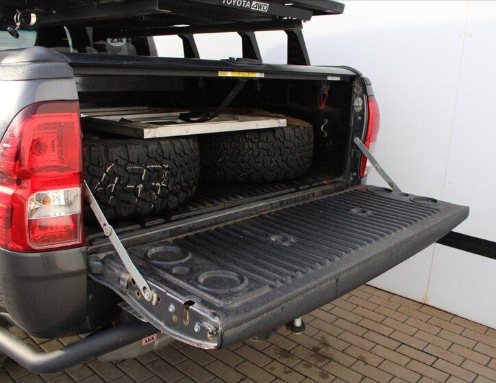 Toyota Hilux Pick-up 2,4 l 110 kw