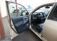 Toyota RAV4 SUV / Terénní 2,2 l 110 kw