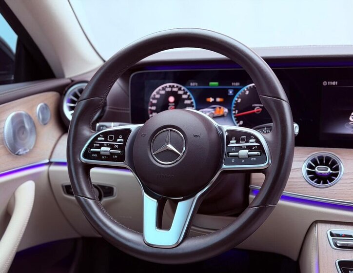 Mercedes-Benz Třídy E 18