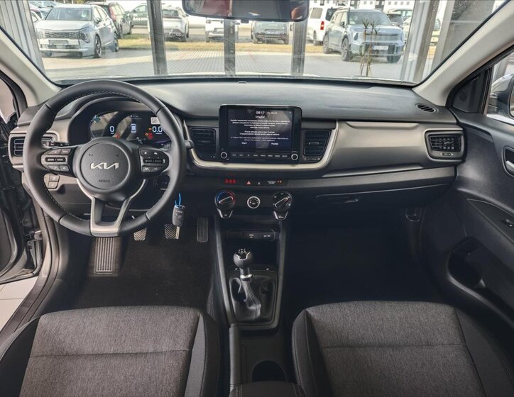 KIA Stonic CUV / Crossover 1,2 l 57 kw