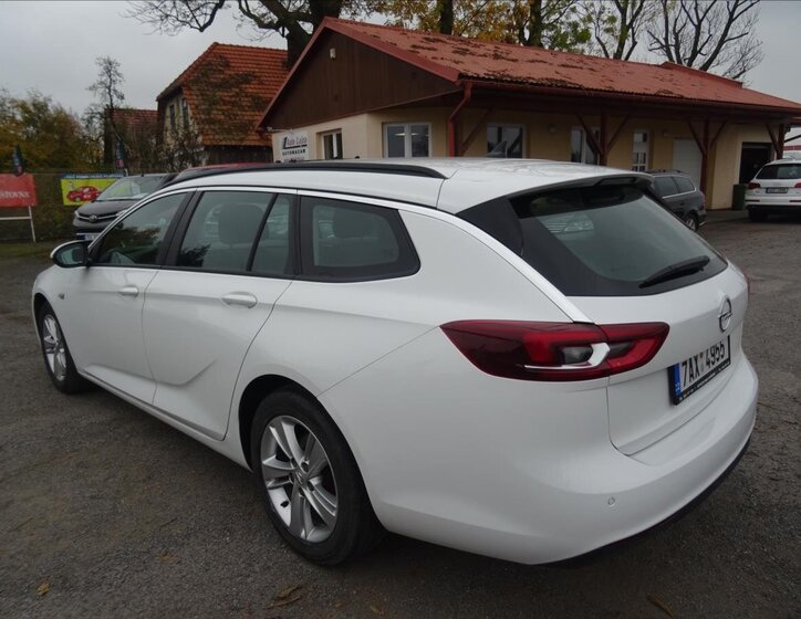 Opel Insignia Kombi 2,0 l 125 kw