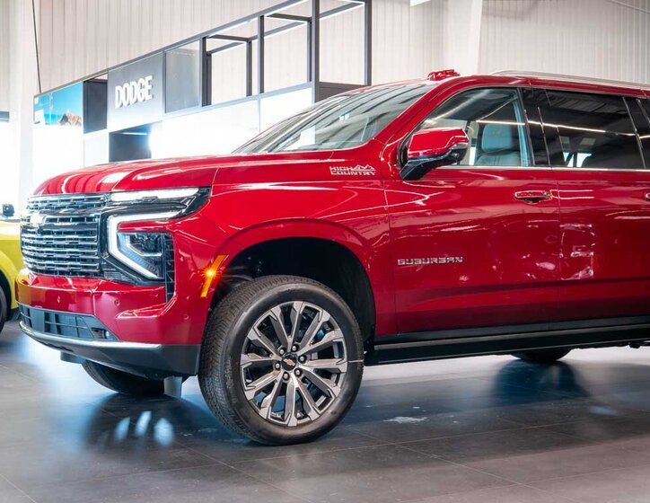 Chevrolet Suburban SUV / Terénní 6,2 l 313 kw