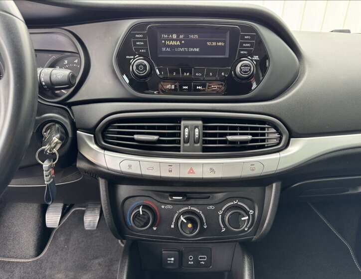 Fiat Tipo Sedan / Limuzína 1,4 l 70 kw