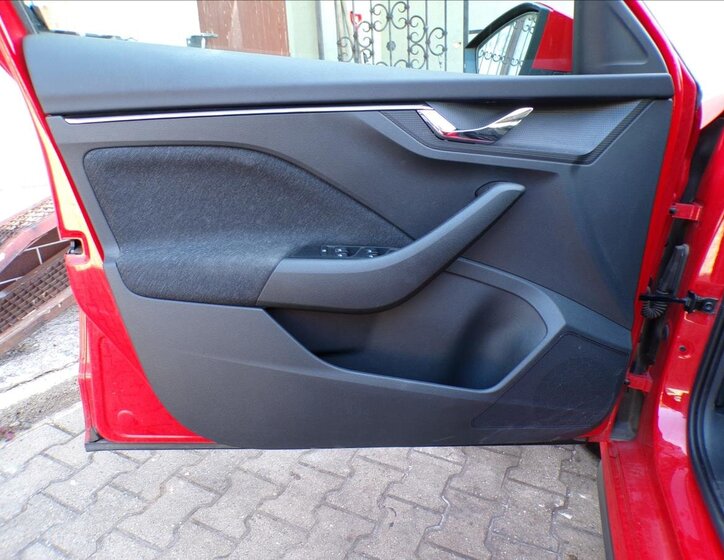 Škoda Kamiq Hatchback 999,0 70 kw