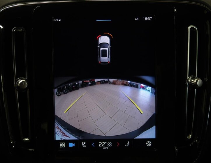 Volvo XC40 Kombi 2,0 l 145 kw