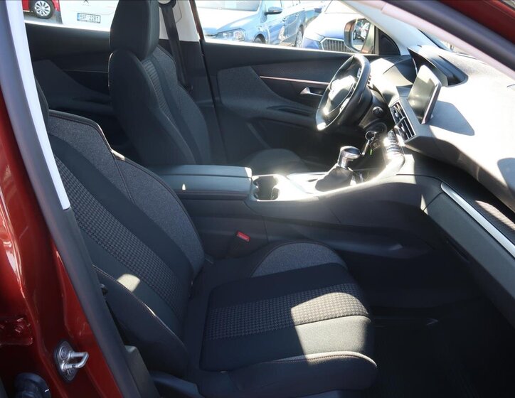 Peugeot 3008 SUV / Terénní 1,2 l 96 kw